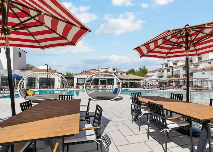 Luxury Getaway 1br Free Parking And Pool Tempe