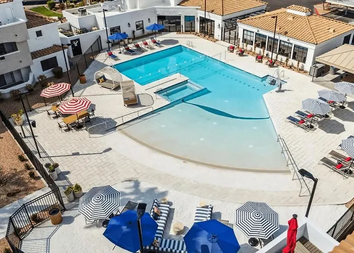 Luxury Getaway 1br Free Parking And Pool Apartment Tempe