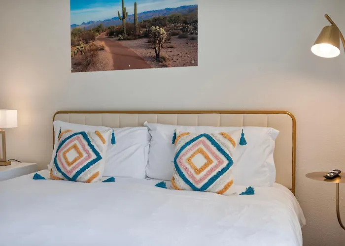 Luxury Getaway 1br Free Parking And Pool * Tempe